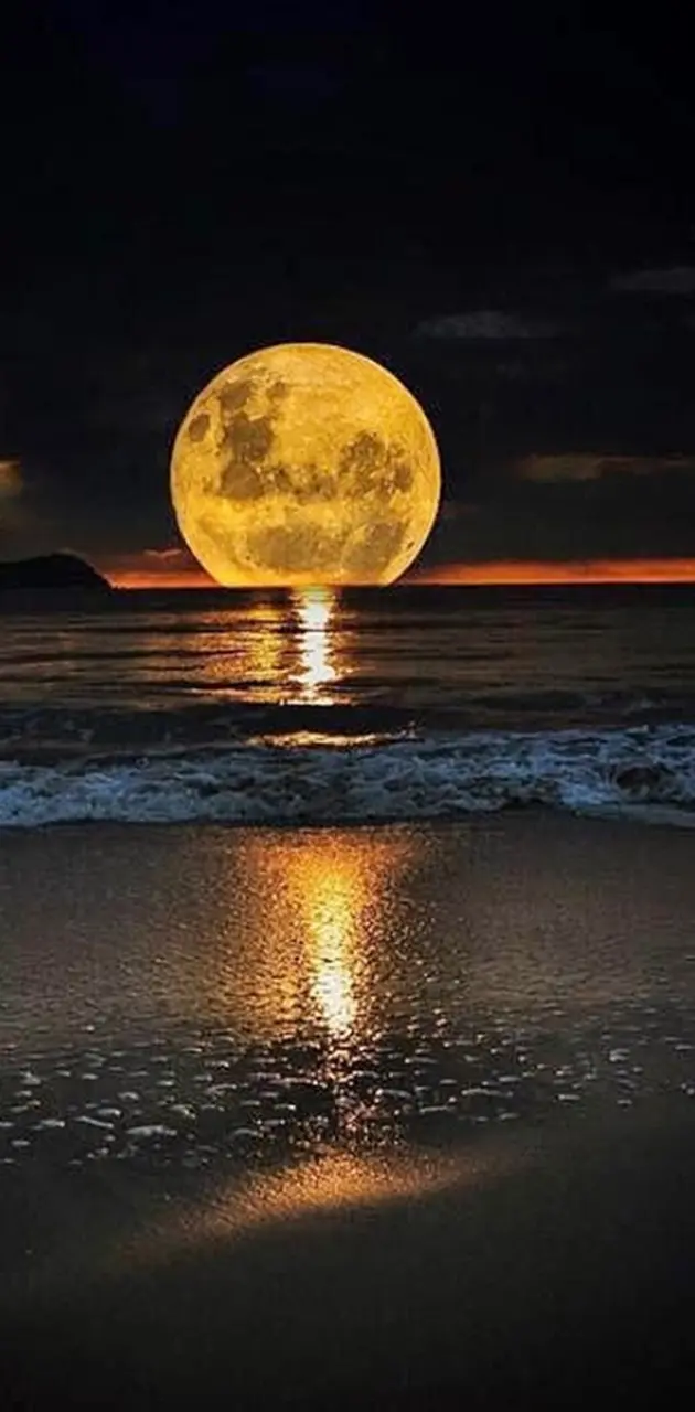 Full Moon And Sea