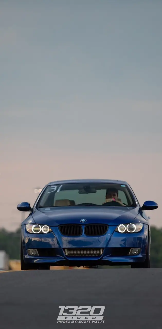 1320 video BMW 