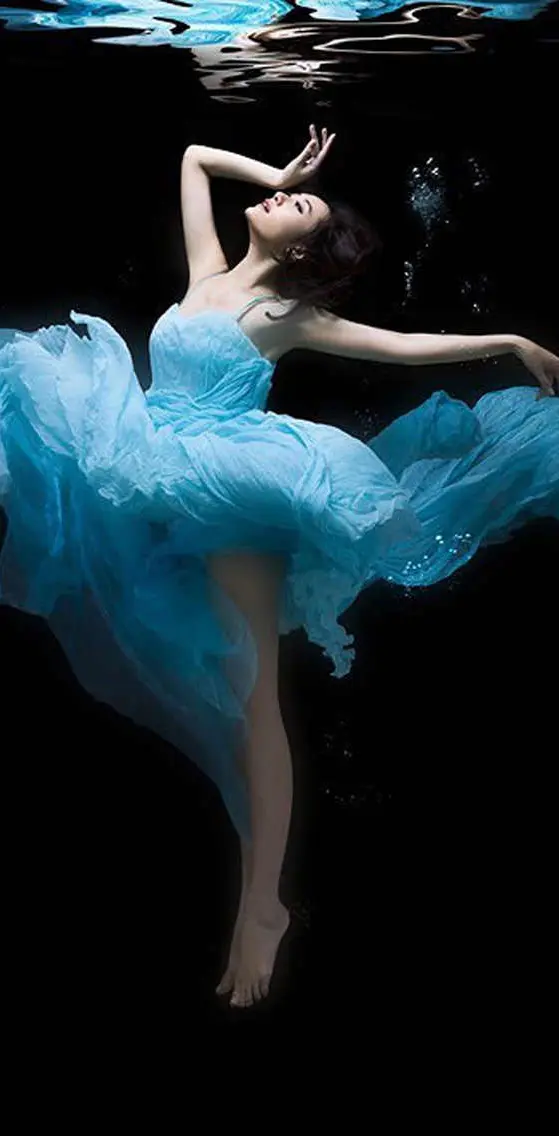 Water Dance Lady