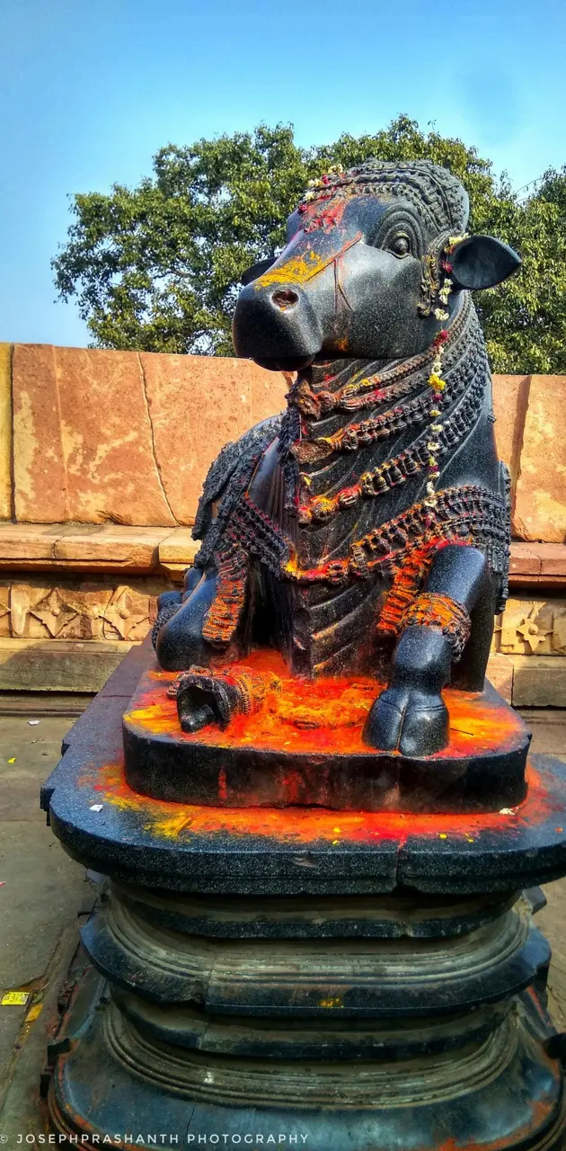 Nandhi Statue