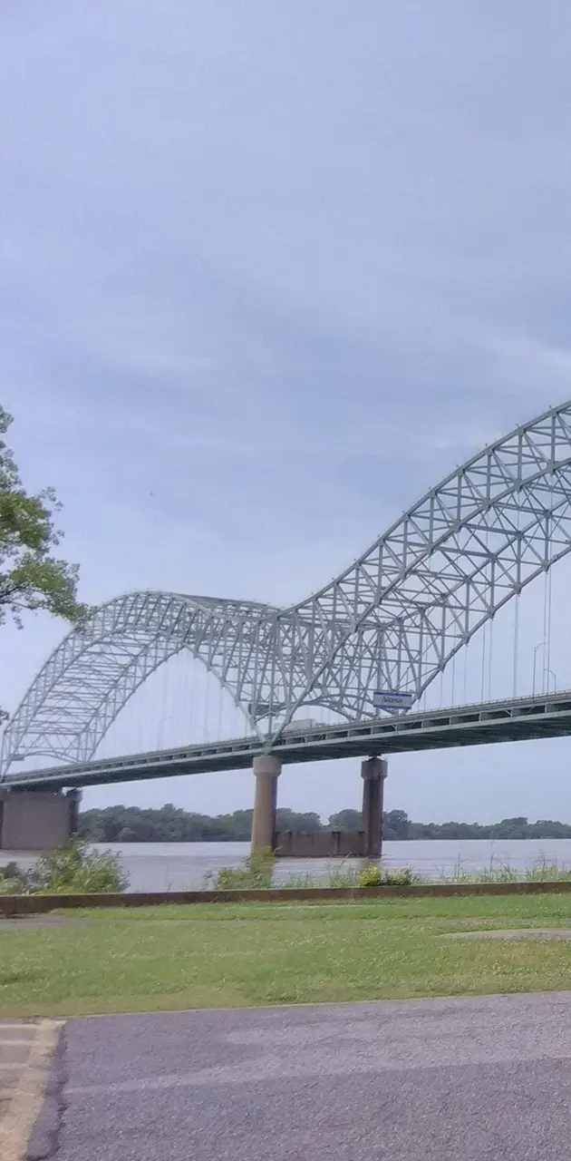 Memphis city bridge