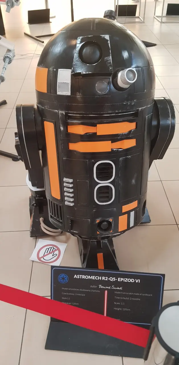 R2-Q5 LOL