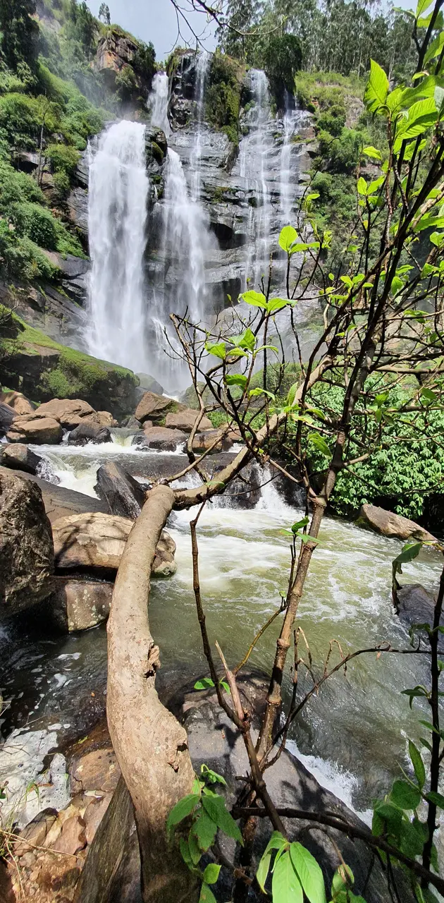 Bomuru Ella waterfall