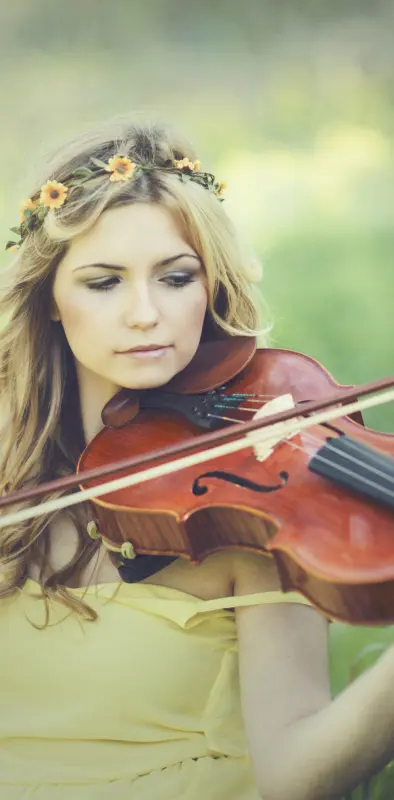 girl violinist