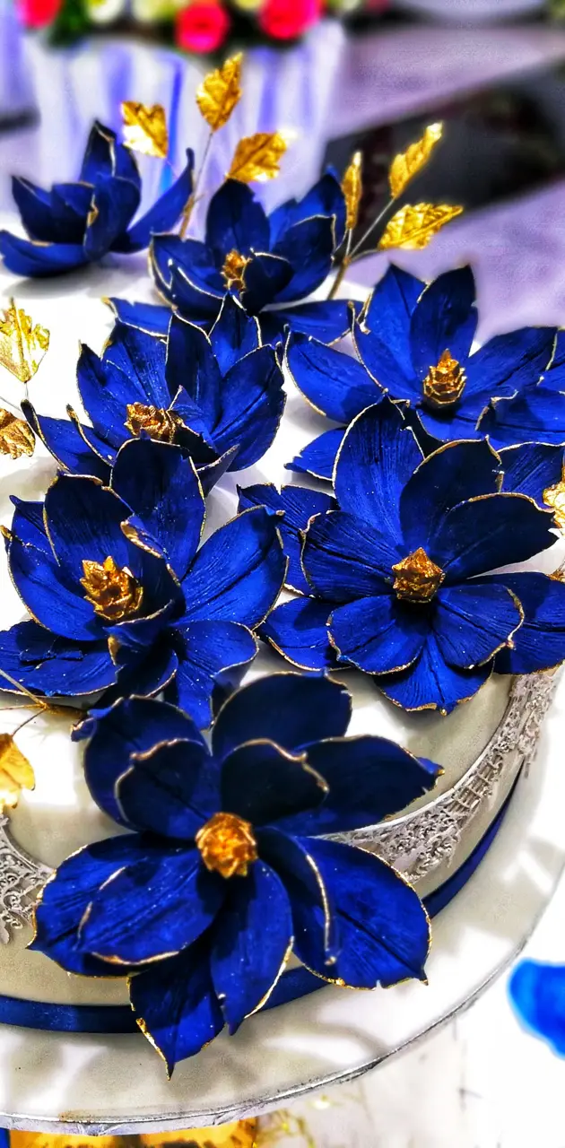 blue flower cake