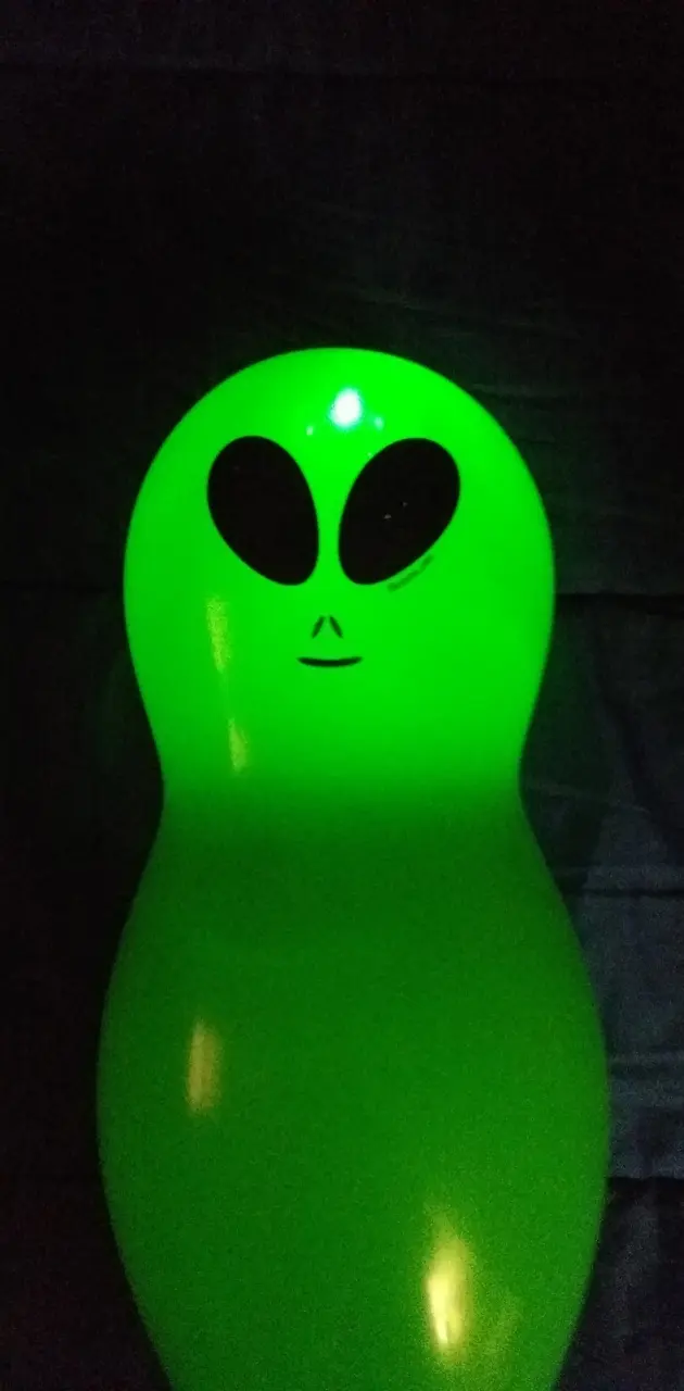 Balloon alien green