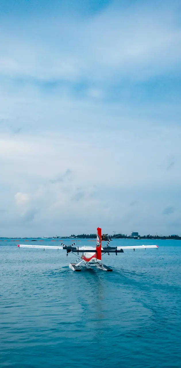 Seaplane taxiing out