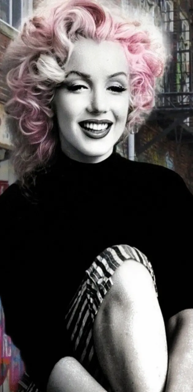 Marilyn urban girl