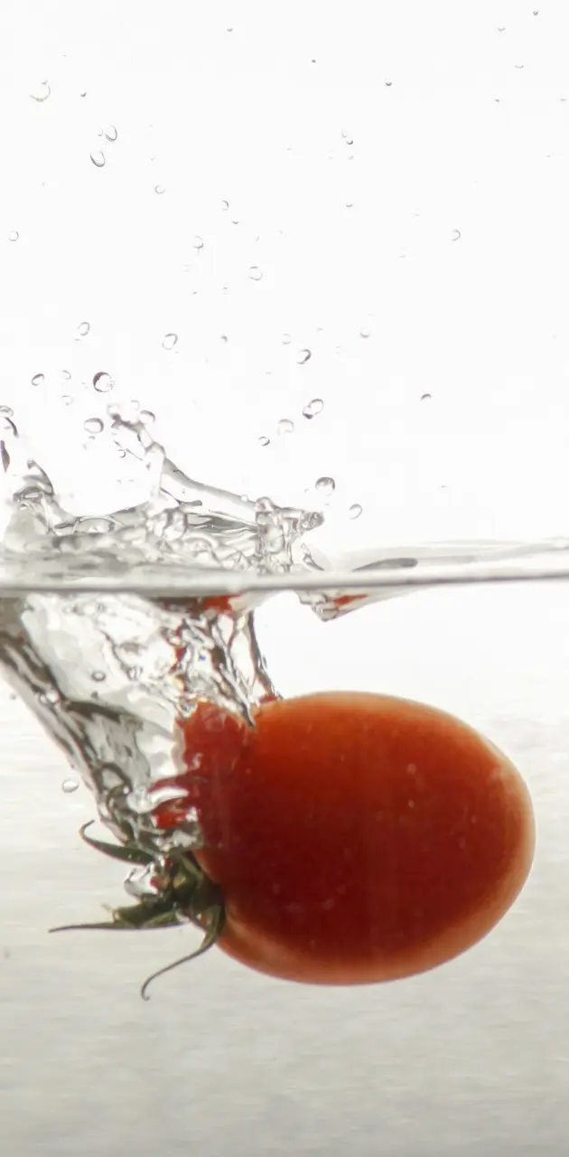 Tomato water splash