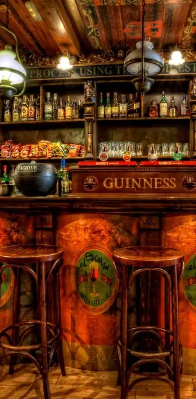 Saloon Guinness