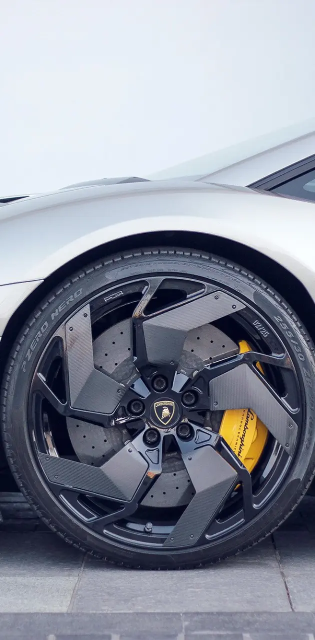 Lamborghini wheel