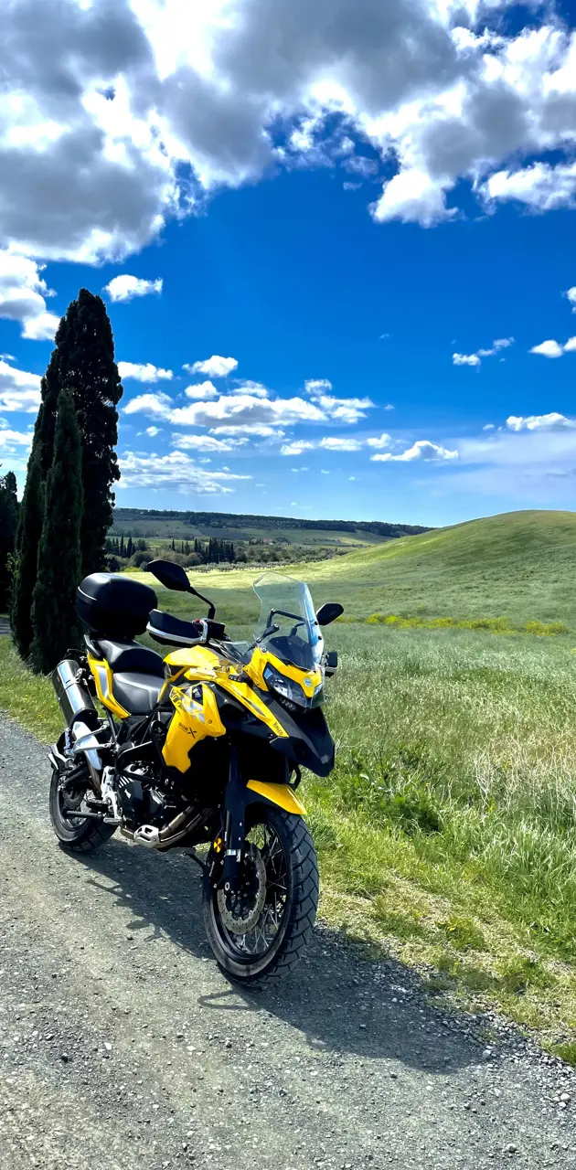 Tuscany in moto
