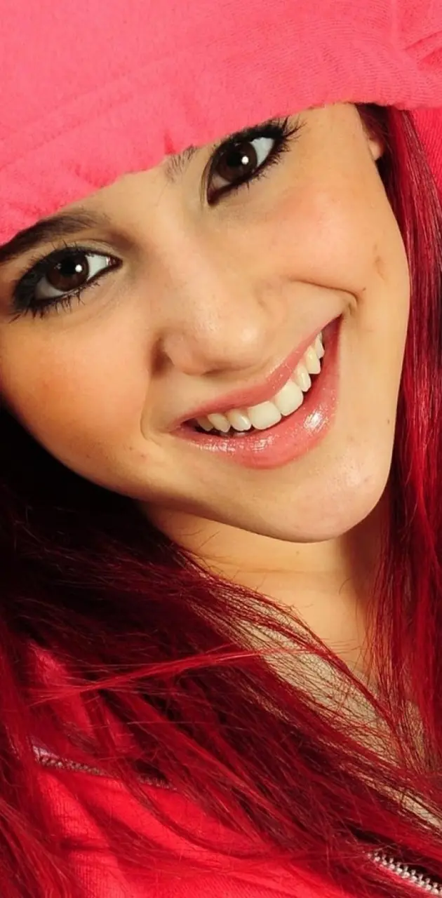 Ariana Smiling