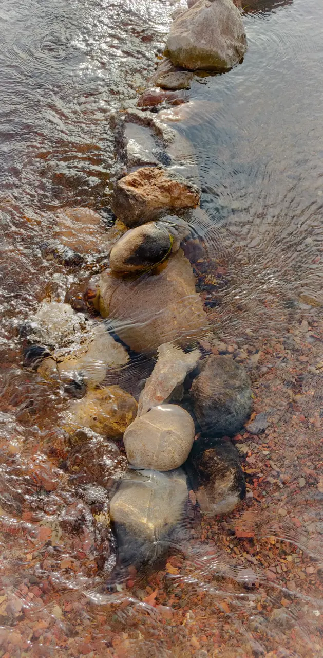 Piedras en rio 1