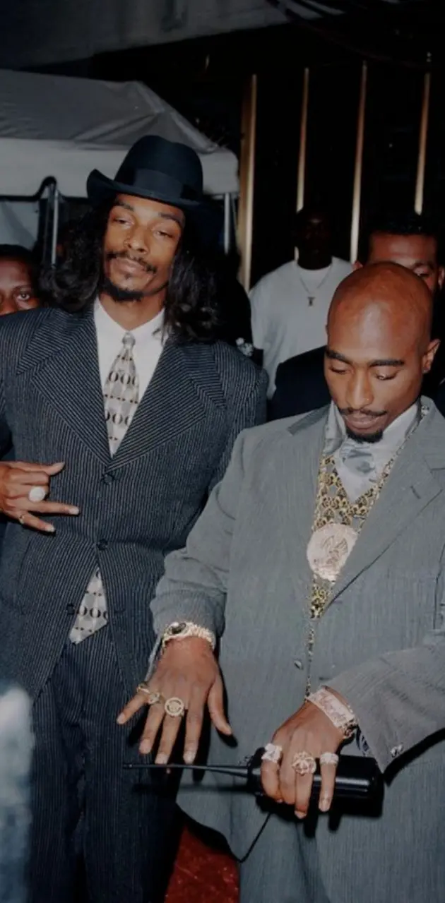 Snoop Dogg and 2pac