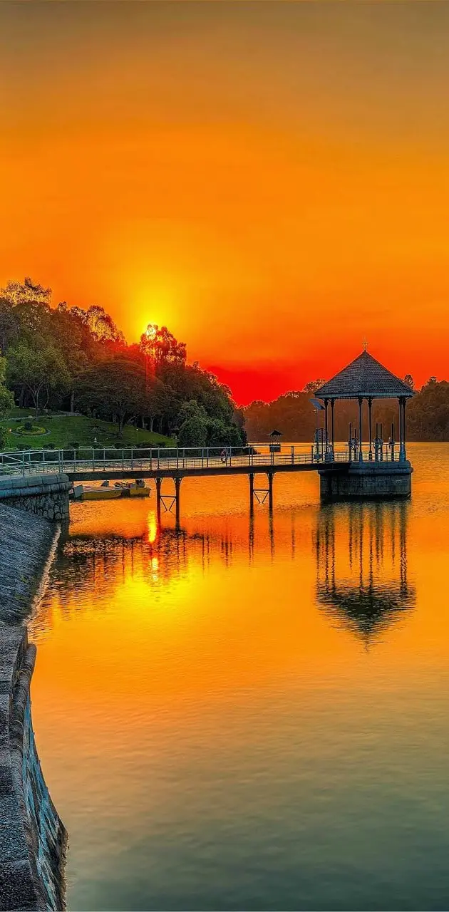Lakeside Park Sunset