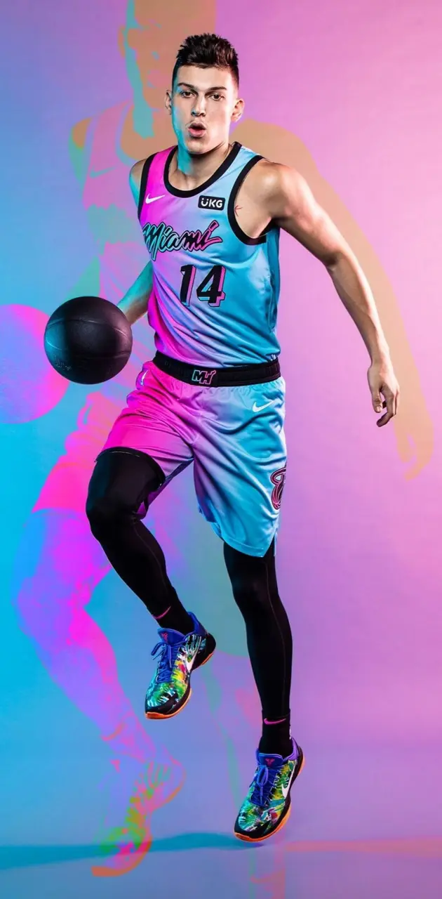 Download NBA Miami Heat player Tyler Herro Wallpaper
