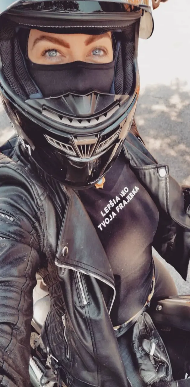 Mujer motos
