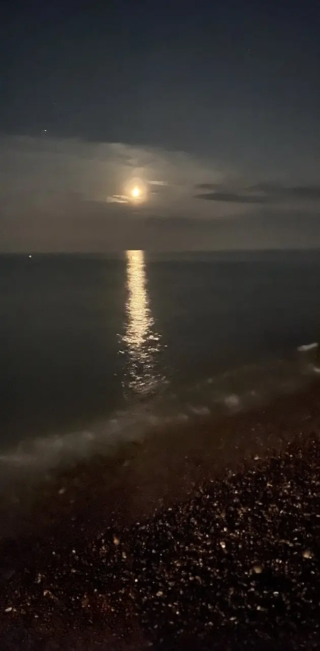 Moonset at sea