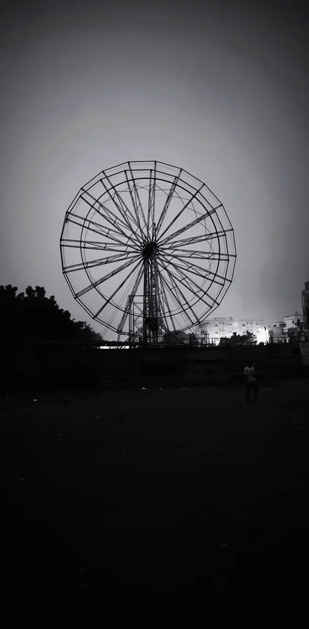 night city giant wheel