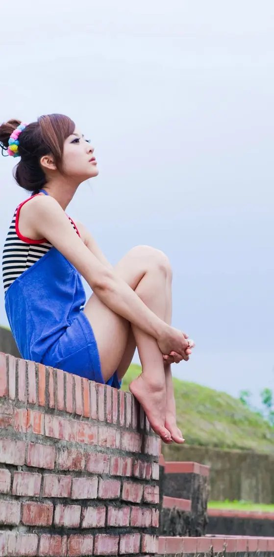 Cute-Asian-girl