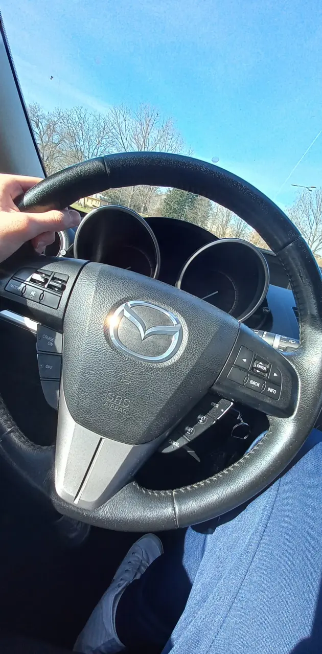 Mazda 3 steeringwheel